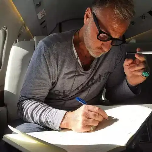 拥有这样状态的男人,90岁也是女人一生的春药