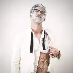 肯德基换头像了网友你确定这不是吴秀波