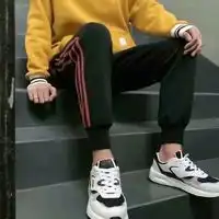 男生西装下半身头像,也有运动穿,特时尚的图片