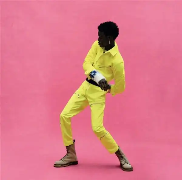 与艺术家合作呈现迪奥夏季男装广告大片