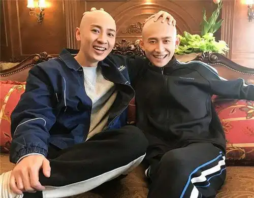 当男星剃光头,本以为张一山够帅了,看到他史上最帅唐僧