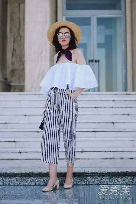 条纹打底裤配外套图片黑白条纹打底裤配外套图片