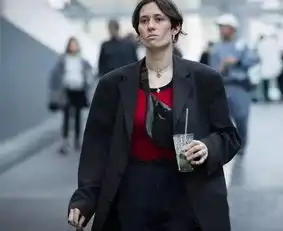 爱亚文化潮流的你可别错过2018春夏巴黎男装周街拍最后一波真的很精彩