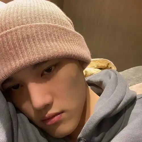 男生头像像雾一样过段时间就散了