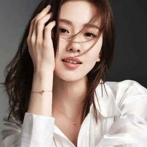 亲爱的自己刘诗诗朱一龙演的人间社畜太扎心