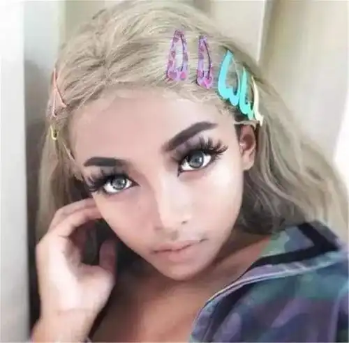 13岁泰国男孩靠化妆走红,赚钱给父母盖别墅,网友不能接受