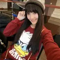 带字头像女生唯美小清新请与我形同陌路