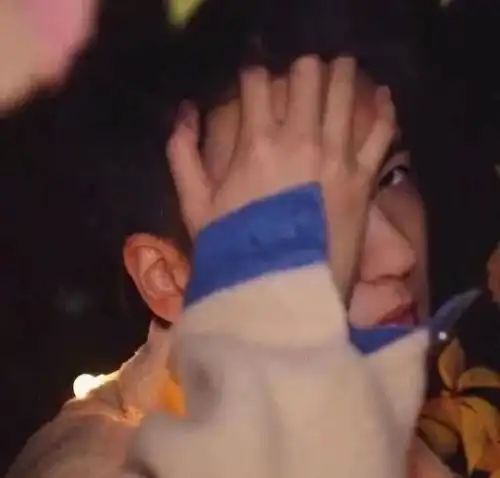 限量版宝藏男生头像祝这世界继续热闹,我仍然是我