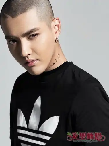 青年男生适合的短发圆寸头6mm图片