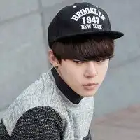 男生带黑色鸭舌帽头像微信头像图片大全