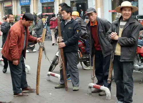 中国最爱讲方言的几个城市,当地人闲谈阔论,外地人听不懂