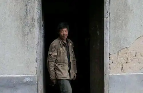 湖南湘阴委员提案鼓励女青年留乡单身男年纪大生病没人服侍