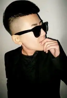 黑与白的世界谁会懂我内心的悲男生qq皮肤我要个性网