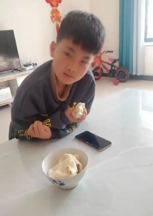 深扒被害初中生成长线三点酿成这场悲剧,家人晒他遗照筹备葬礼