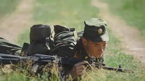 不愧是战斗民族会射击和开飞机,俄罗斯少年军校让普京底气十足