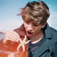 扣扣头像男仰天抽烟微信头像图片大全