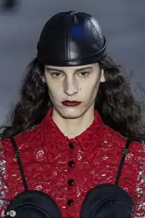 lv法国巴黎举行时装秀