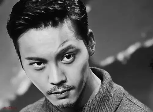 陈伟霆性感的小胡渣想要每日一蹭为他疯狂打call