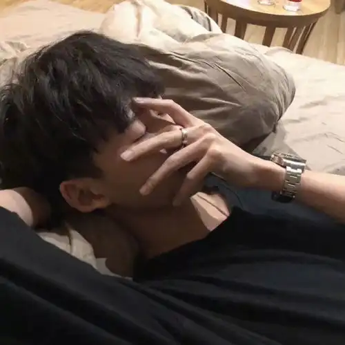 不主动的男人谈恋爱是什么样的,这四位女士的评价很精准