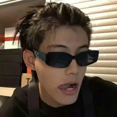 仙屿酱男生头像宇宙众生哀苦中,你就是那一星半的可爱.