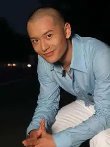 男星光头考验颜值胡歌霍建华帅李易峰谢霆锋酷