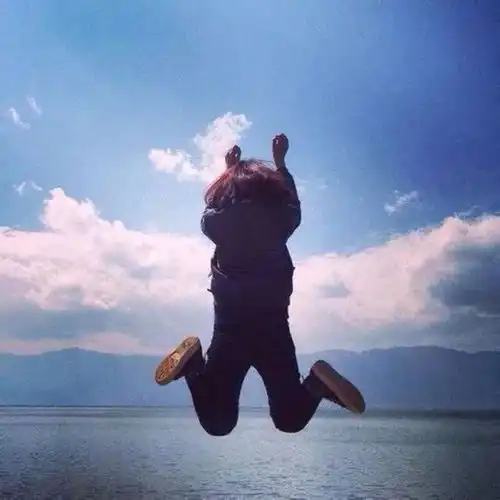 春天了,用英语怎么邀约朋友一起去踏春