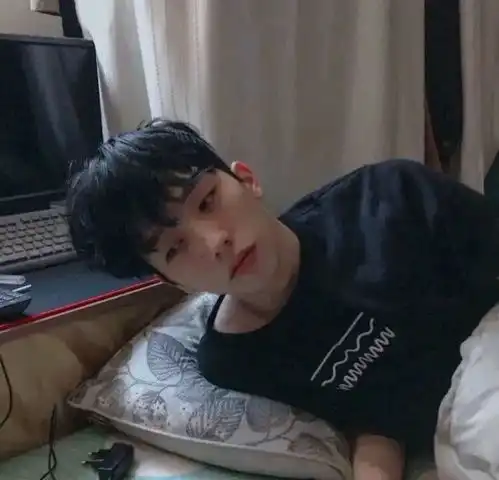 男生的头像霸气动漫男生头像真人冷酷帅气背影1002期