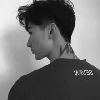 冷酷男生头像黑白,爱就一辈子喜欢就是喜欢