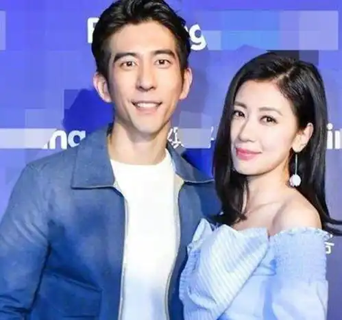 未婚先孕嫁入豪门却遭婚变,离婚后3年生2女,45岁被人宠成女儿