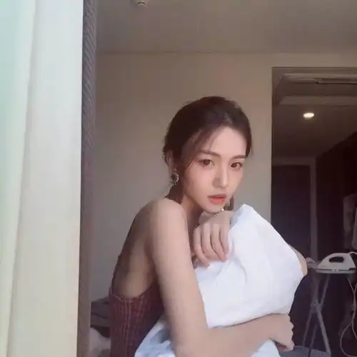 不用再慌着找理由这次我潇洒放你走