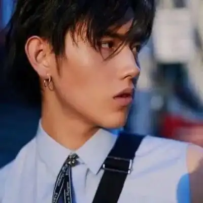 男生头像高清帅气的男头霸气成熟图片第153期