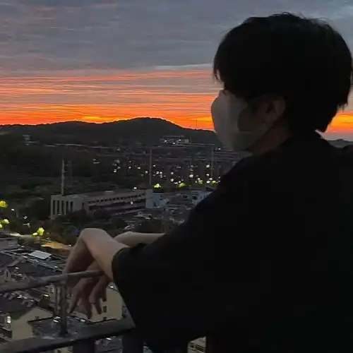 纯情男高中生喜欢的男头