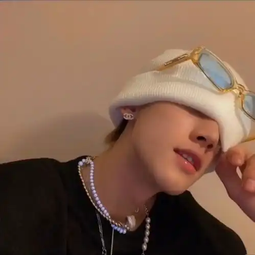 男生头像高冷头像换一个吧