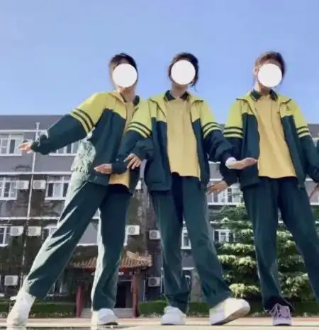 北京多所高中校服闪亮出镜,孩子们的校服也太美了