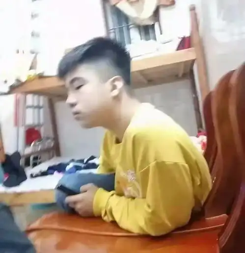 葵潭这名13岁小男孩,被他载走后,至今音讯全无