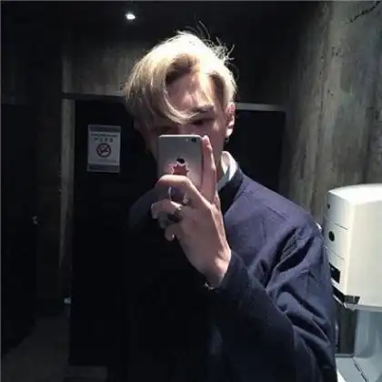 帅气男生头像手机控,你是迷上手机还是迷人人