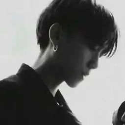 超拽个性的黑白头像爷们儿的霸气你的能力配不上你的野心