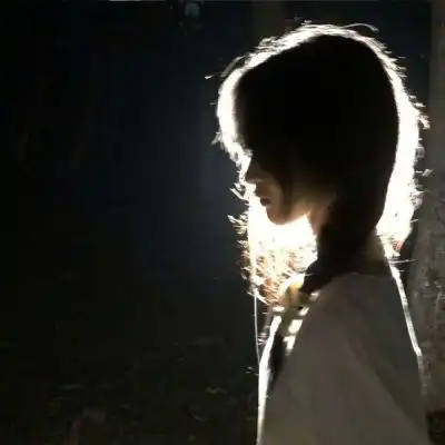 你是揉碎的日光,落入我梦境的一片温暖女生头像我要个性网