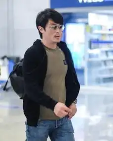 男神也逃不过中年危机,39岁霍建华近照曝光,婚后两年变身油腻男