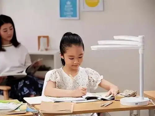 我教她逆天,她教我认命一年级倒数第一,北大教授接受女儿平庸