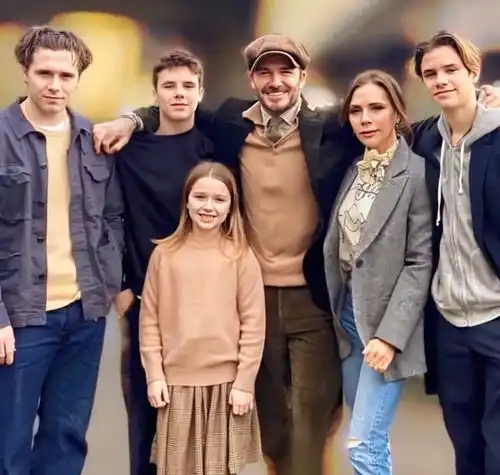 贝克汉姆71岁的老爸,穿衣时髦要再婚,小七新奶奶身材肥硕有福相