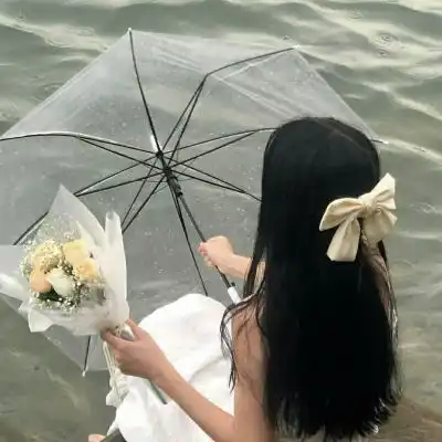 女生微信头像人带花,唯美好看的带鲜花女生头像