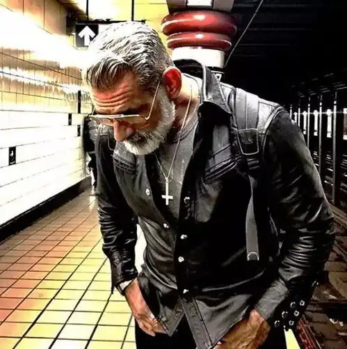 老男人要是骚起来,真没年轻人什么事了