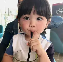 竟然被这个萌萌哒小男孩,撩到了