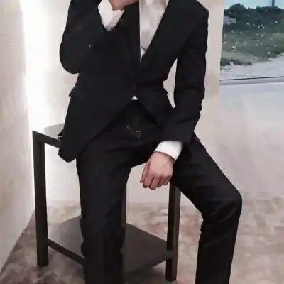 西装头像男生高清图半身西装头像男头图片大全