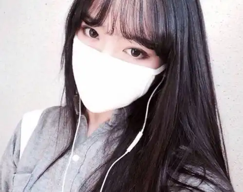 为什么现在会有平胸的女孩子