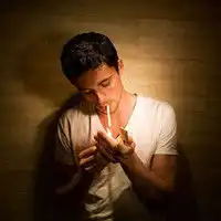 求和这个相对应的情侣头像,如果没有麻烦帮我做一个