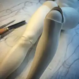 这个男人做的娃娃逼真到让人有非分之想