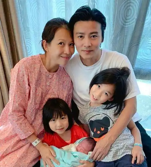 45岁的周迅坦白恋爱观婚姻里的这一种女人,值得男人心疼