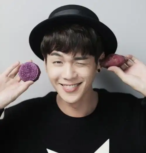 张若昀后妈比他还红,刘蓓三婚两离,如今携子再嫁首任老公